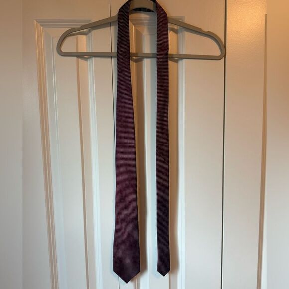 Jos.A.Bank Traveler Collection Stain Resistant Tie - Picture 3 of 6